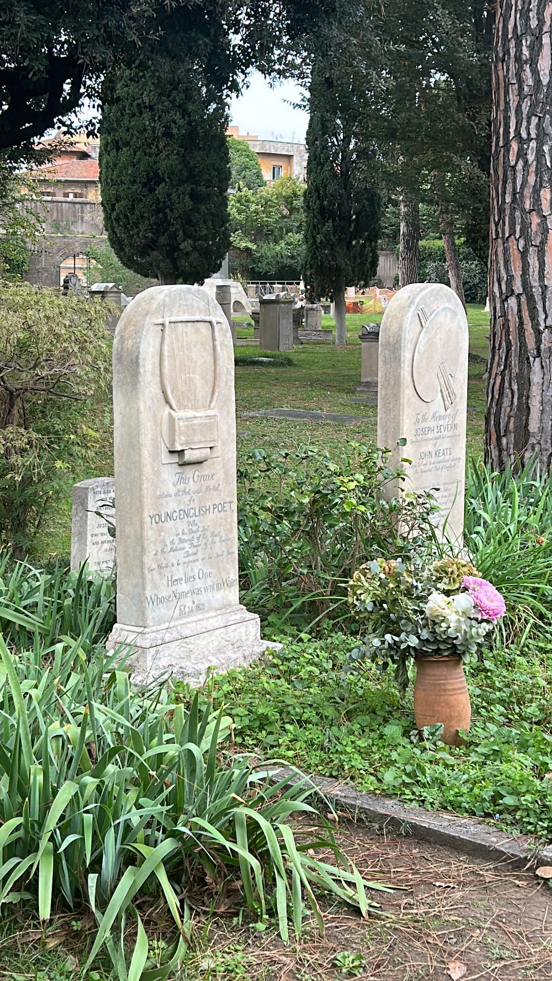 Keats and Severn's tomb, Rome by Chiara Bonomo.jpeg